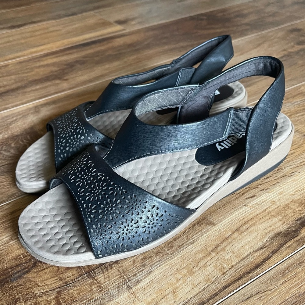 Piccadilly Women Comfortable Flat Sandals Size 6